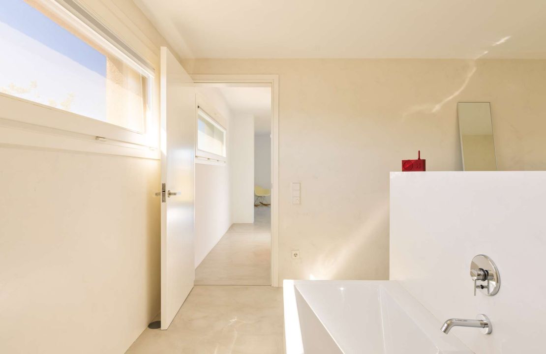 Architektur-Ikone am Tor zu Búger: Wo Design auf dörfliche Idylle trifft